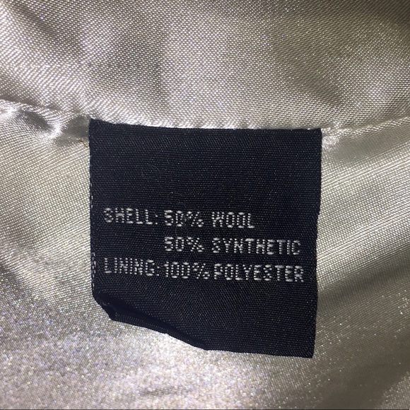 Woman’s Jacket - Picture 4 of 4